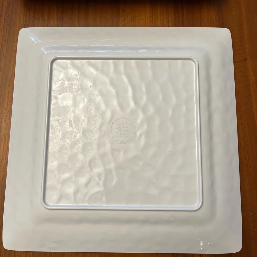 Sur La Table Melamine Square dinner plate with Hydrangeas - Set of 4